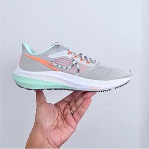 Nike Air Zoom Pegasus 39 Premium Women's Running Shoes